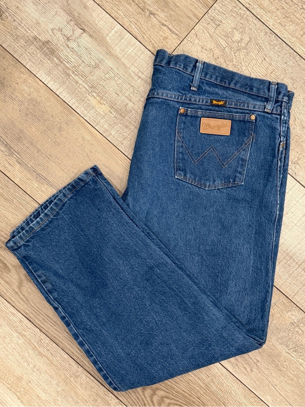 Mens WRANGLER  Big and Tall Dark Blue Straight Leg Jeans Size- W- 48” L-  30”